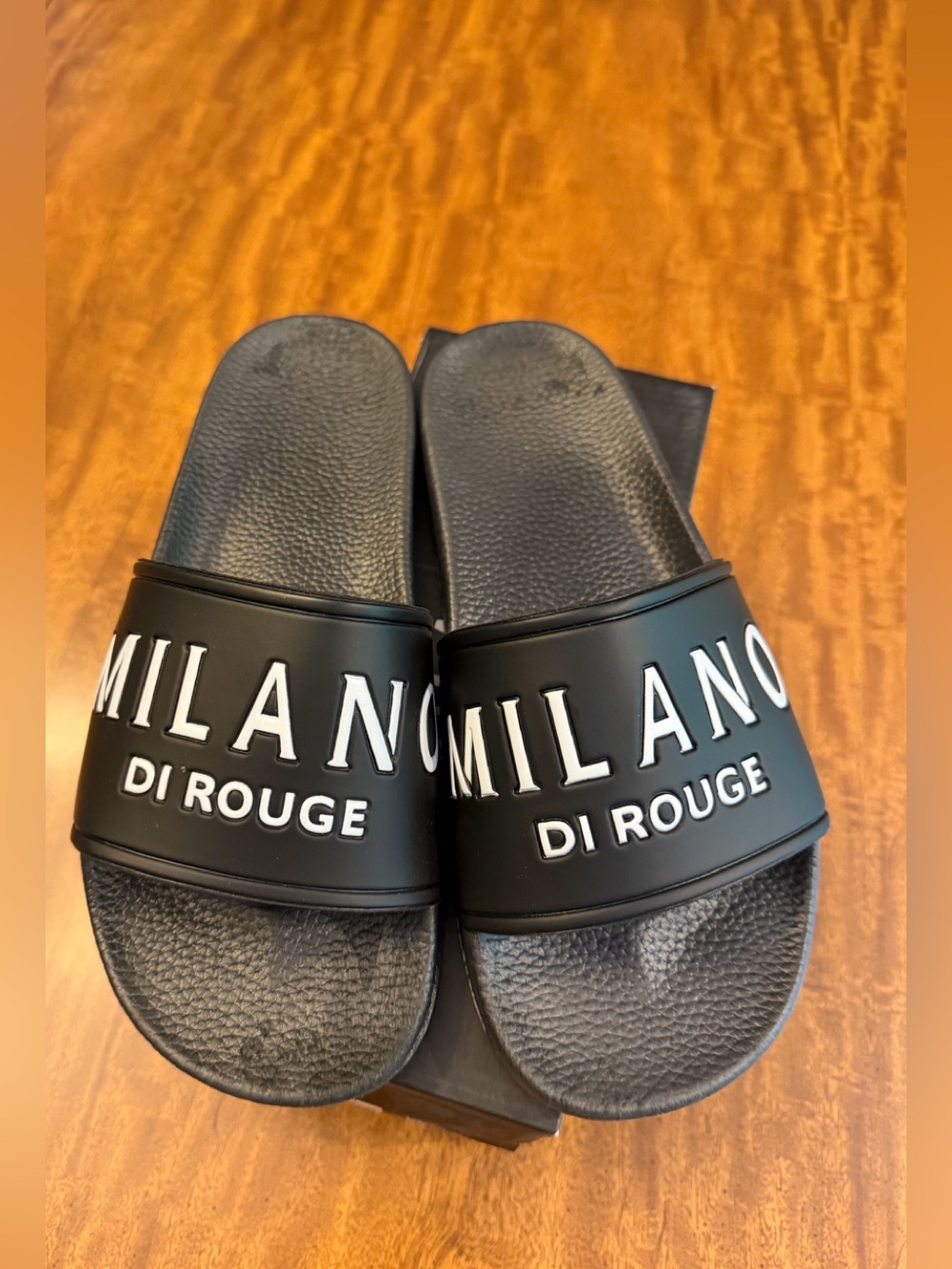MILANO DI ROUGE women’s Simba Slides